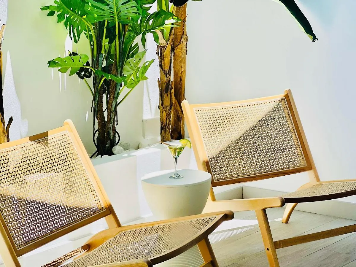 Canaryislandshost l Boya Suites Playa Honda  Apartamento