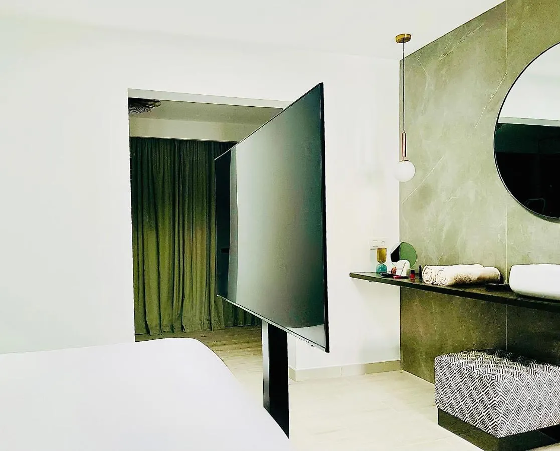 Canaryislandshost l Boya Suites Playa Honda