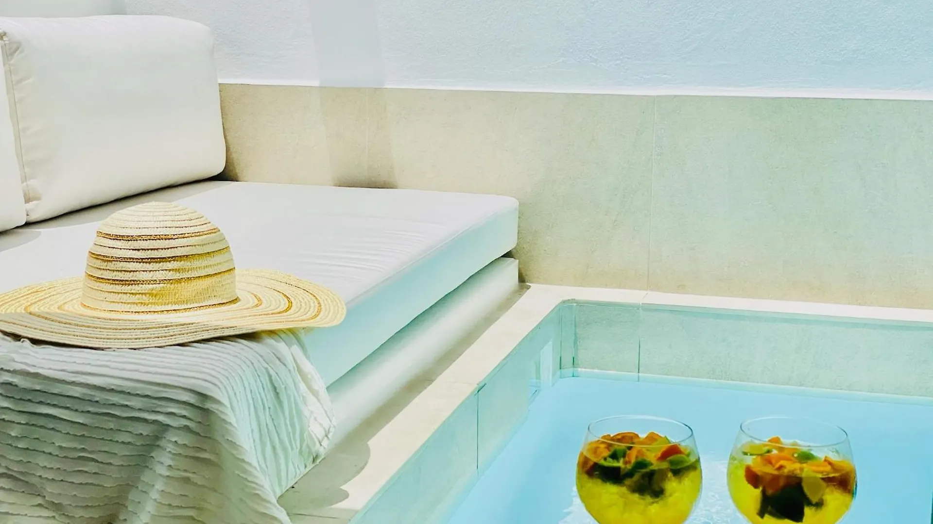 Canaryislandshost l Boya Suites Playa Honda  Apartamento