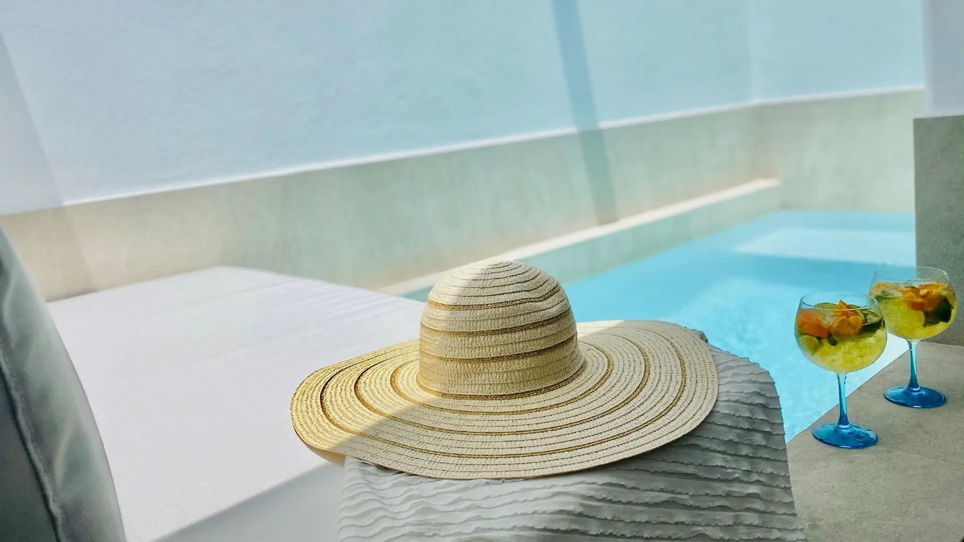 Canaryislandshost l Boya Suites Playa Honda  0*, Playa Honda (Lanzarote)